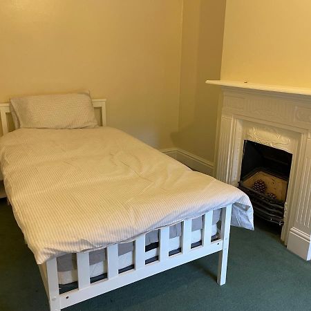 Rooms In A Victorian Comfortable 4-Bedroom House In Milton Keynes Rooms Not En-Suites Wolverton  Exterior foto